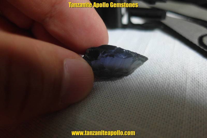 Rough Tanzanite with dichroism of brown and blue color